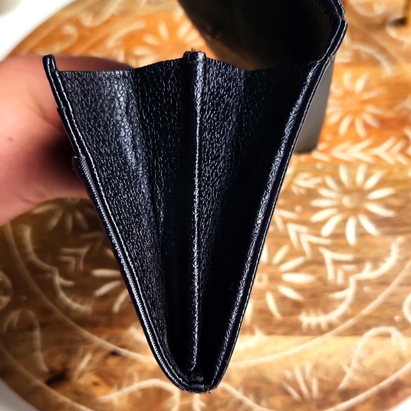 Bvlgari Long Snap Wallet - GUC - Picture 15 of 16